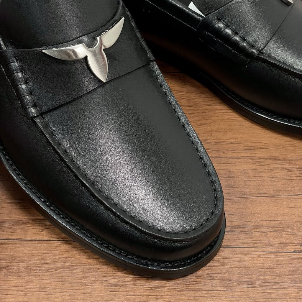 Louis Vuitton Major Black Loafers — detail