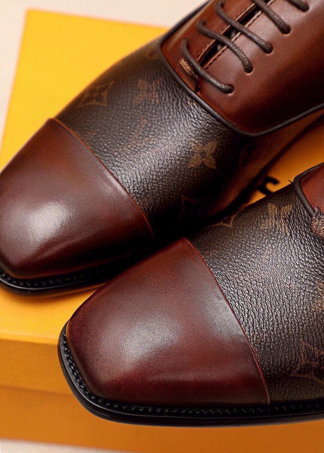 Louis Vuitton Patterned Panel Lace-Up Dress Shoes — detail