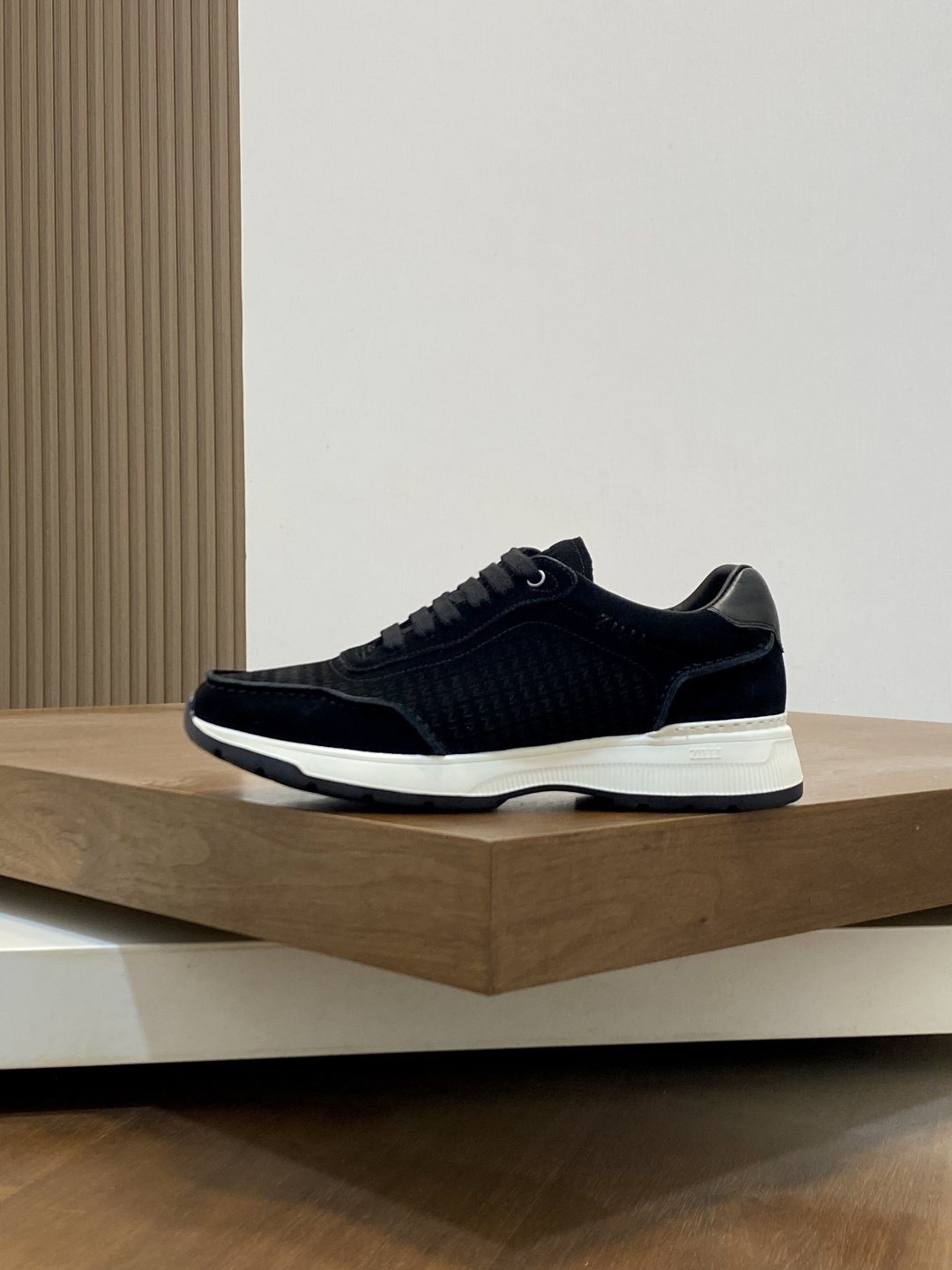 Zilli Textured Lace-Up Sneakers — side