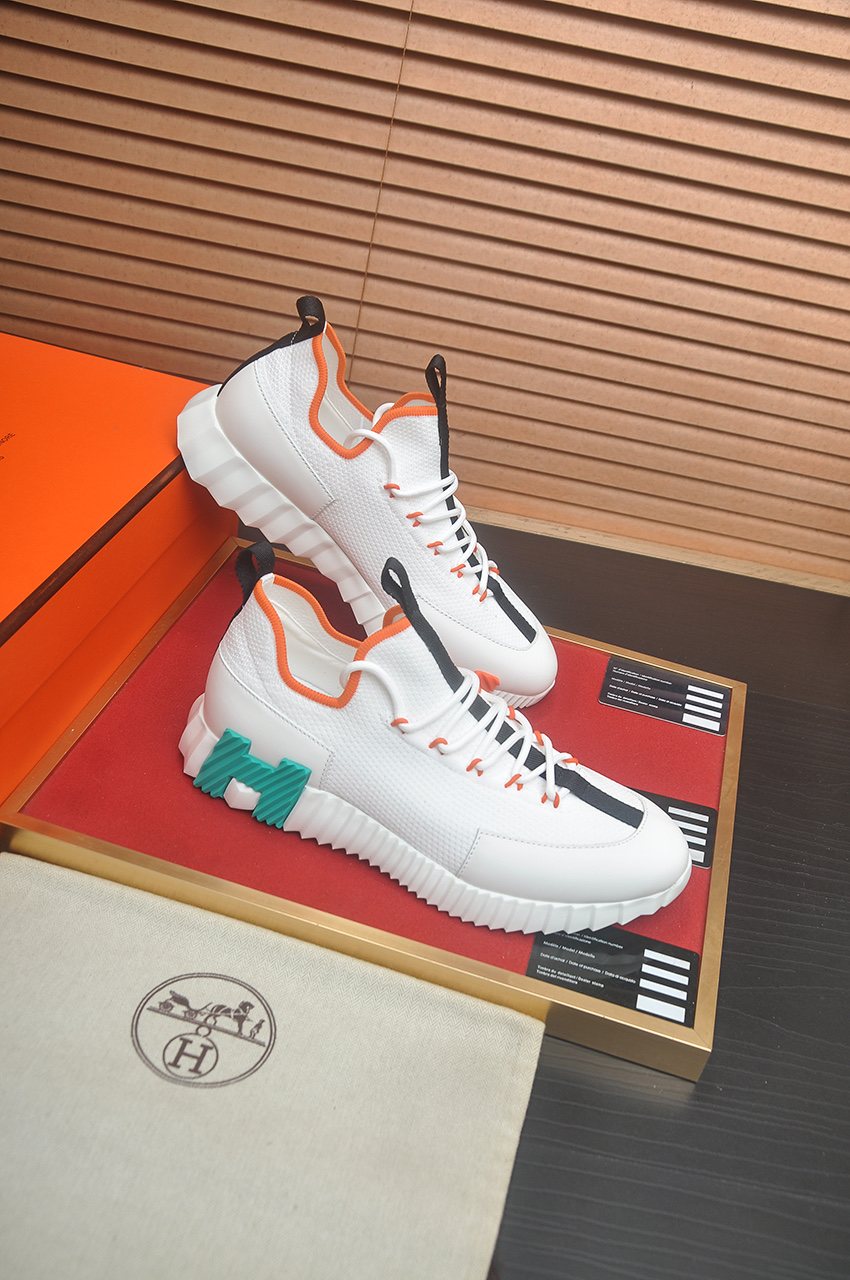 Hermès Light Gray Low-Top Sneakers — side