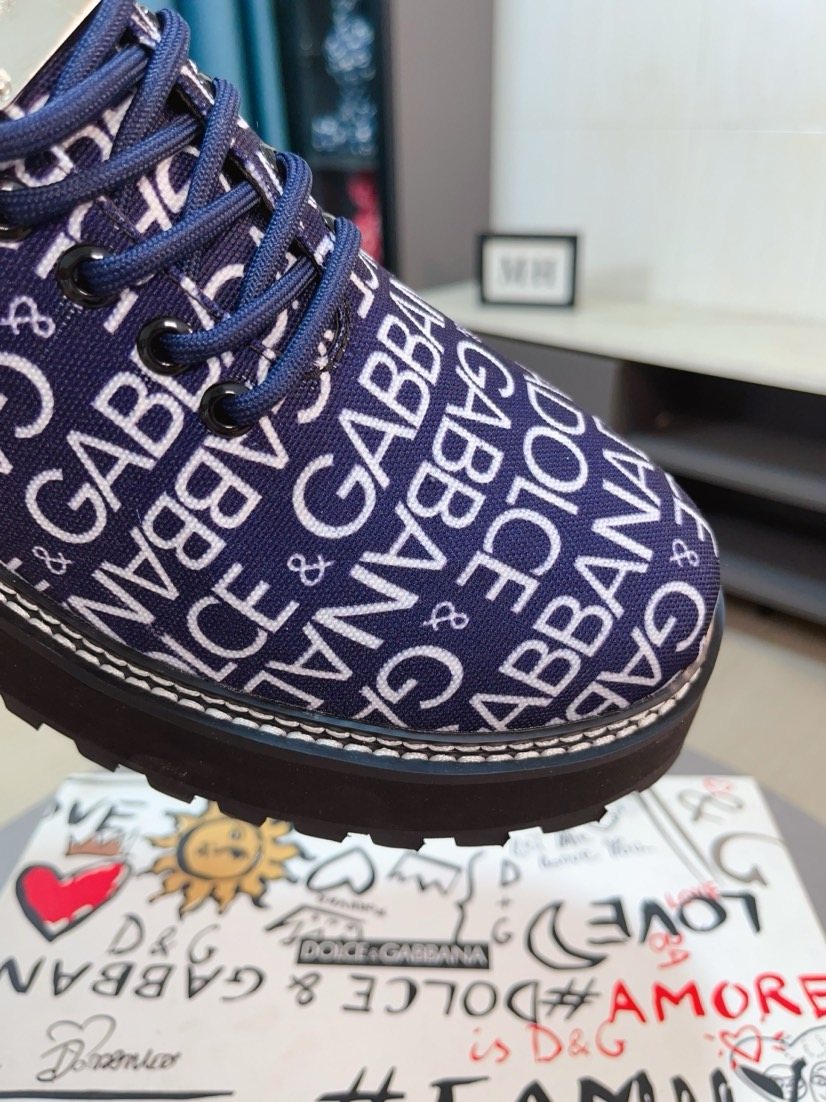 微商相册测试鞋子-Dolce & Gabbana Text-Print Lug Sole Shoes — detail