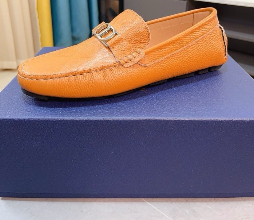 Men’s Textured Moc-Toe Loafers — front