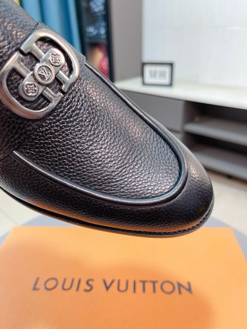 Louis Vuitton Textured Bit Loafers — detail